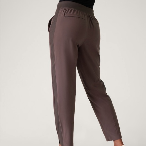 Athleta Brooklyn Ankle pants NWT sz 8 shale - Picture 4 of 10